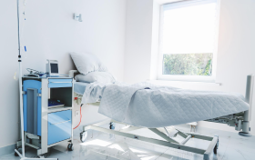 Conheça as aplicações do aço inox no segmento de Móveis Hospitalares